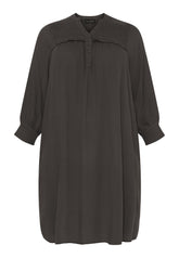 No. 1. By Ox Kjole med smock-overdel og 3/4-ærmer smock-manchetter